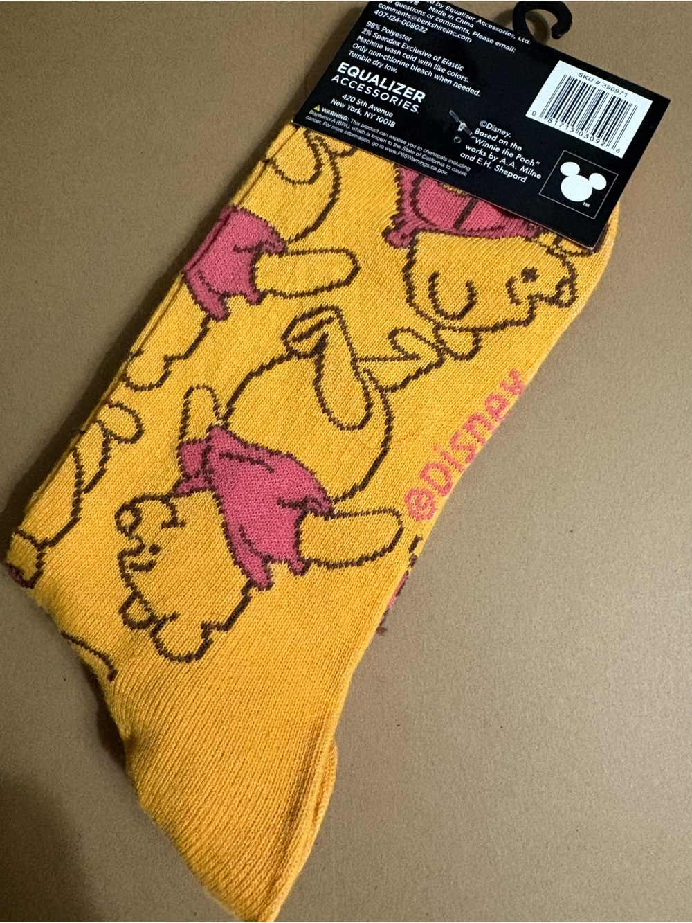 Disney Winnie The Pooh 2 Pairs Graphic Print Stretch Crew Socks Size 9-13 NWT - Picture 7 of 9